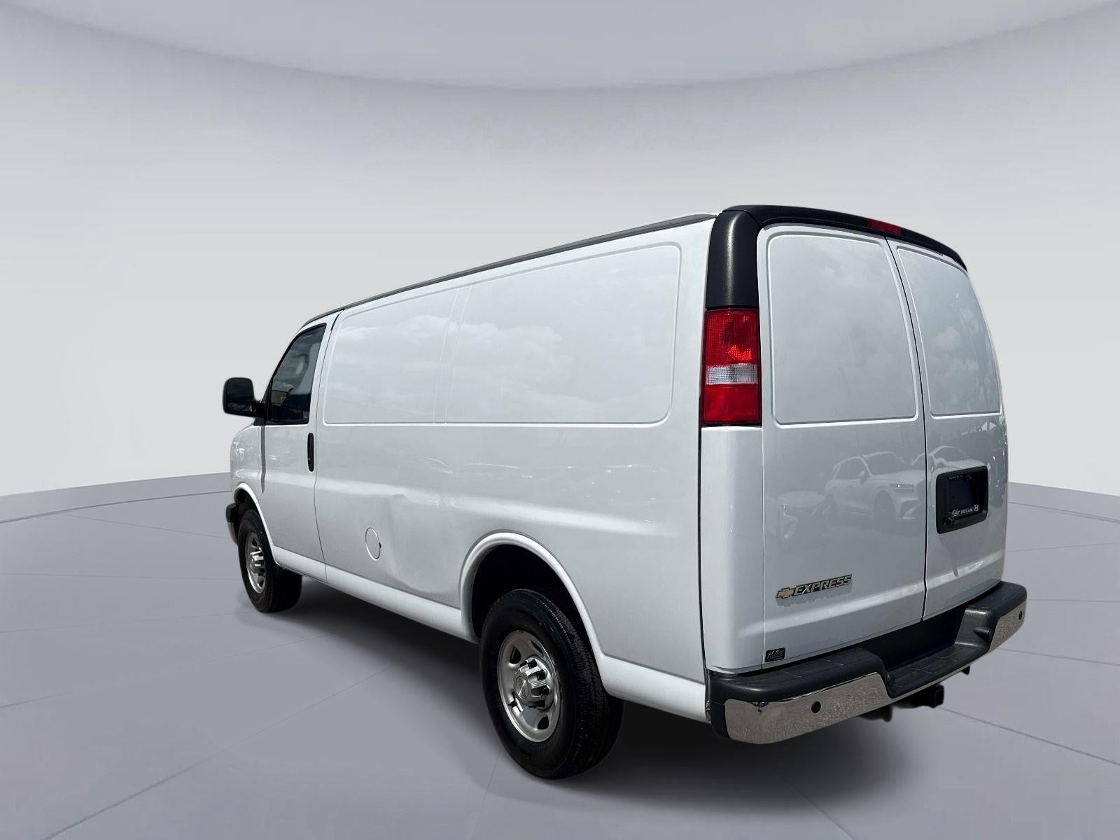 2022 Chevrolet Express Cargo Van RWD 2500 135"