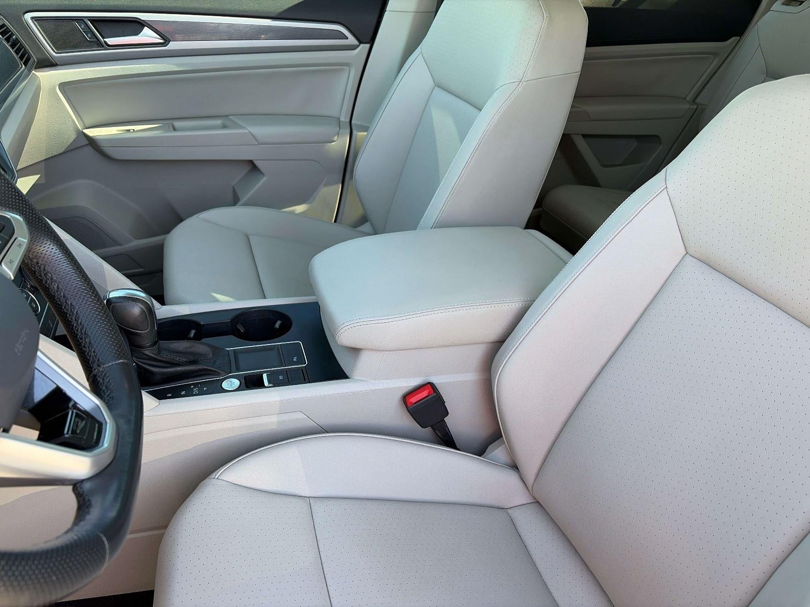 2021 Volkswagen Atlas 3.6L V6 SE w/Technology R-Line