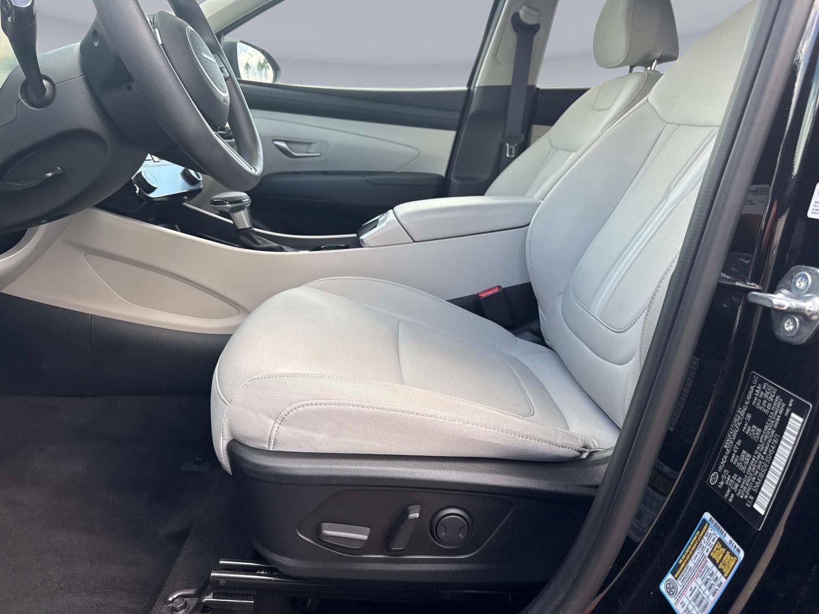 2025 Hyundai TUCSON SEL SEL