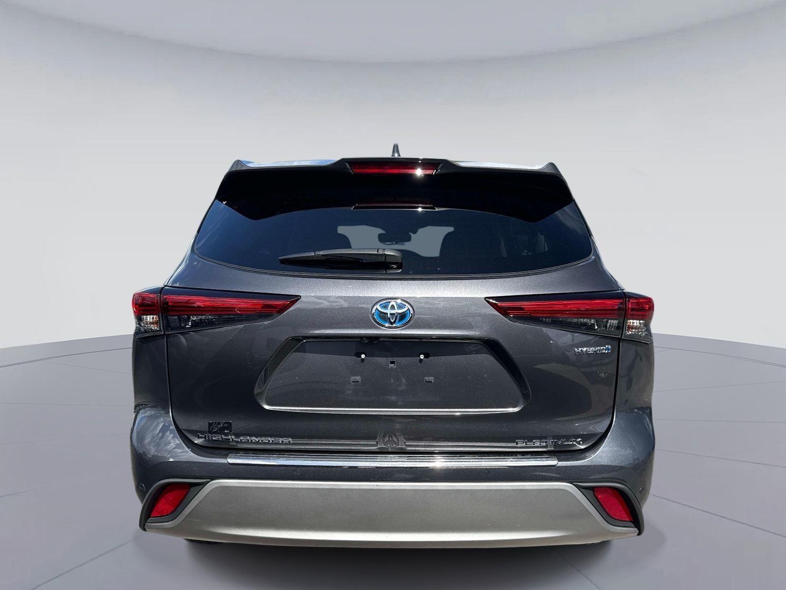 2020 Toyota Highlander Hybrid Platinum