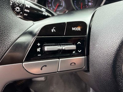 2022 Hyundai Elantra SE