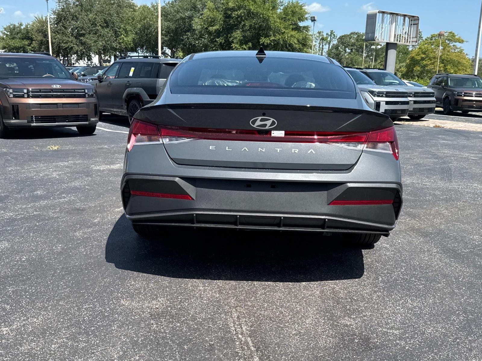 2025 Hyundai Elantra SEL Sport