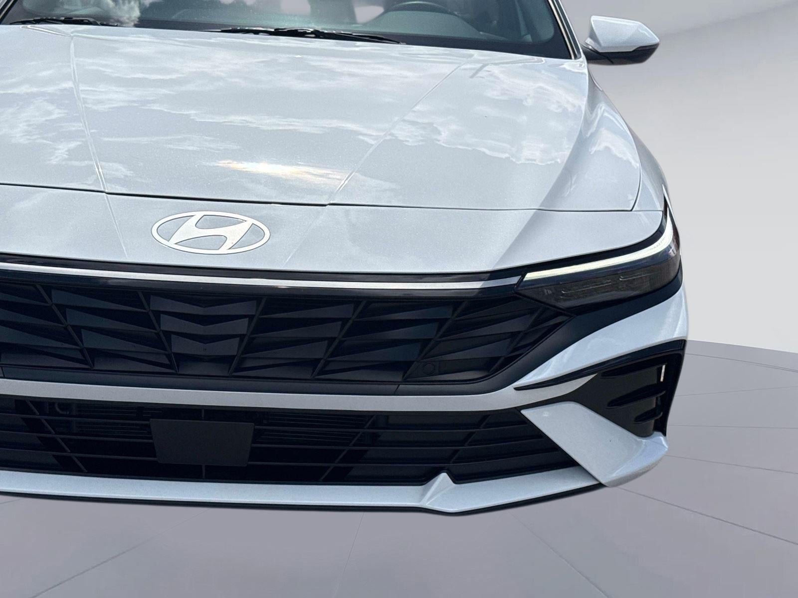 2025 Hyundai Elantra Hybrid Limited