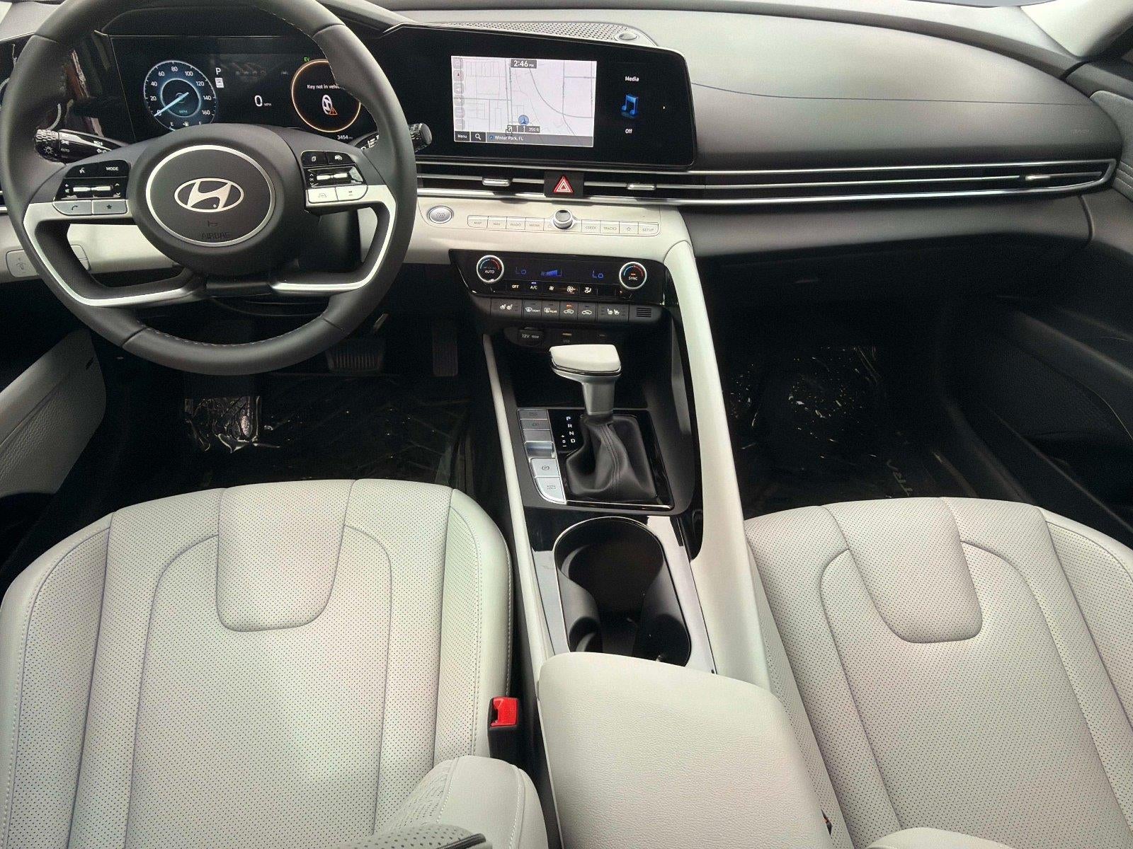 2025 Hyundai Elantra Hybrid Limited