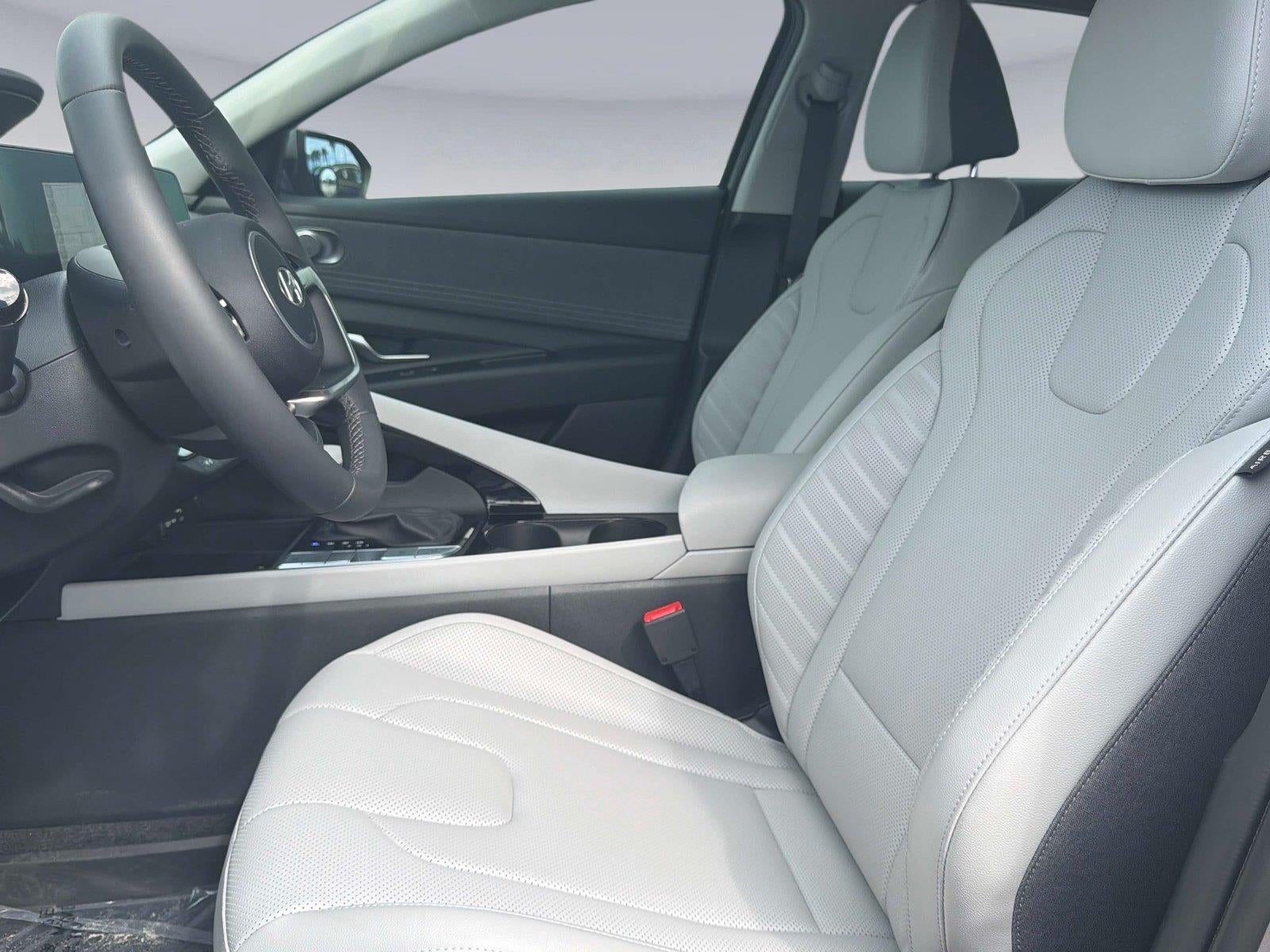 2025 Hyundai Elantra Hybrid Limited