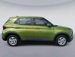 2022 Hyundai Venue SE