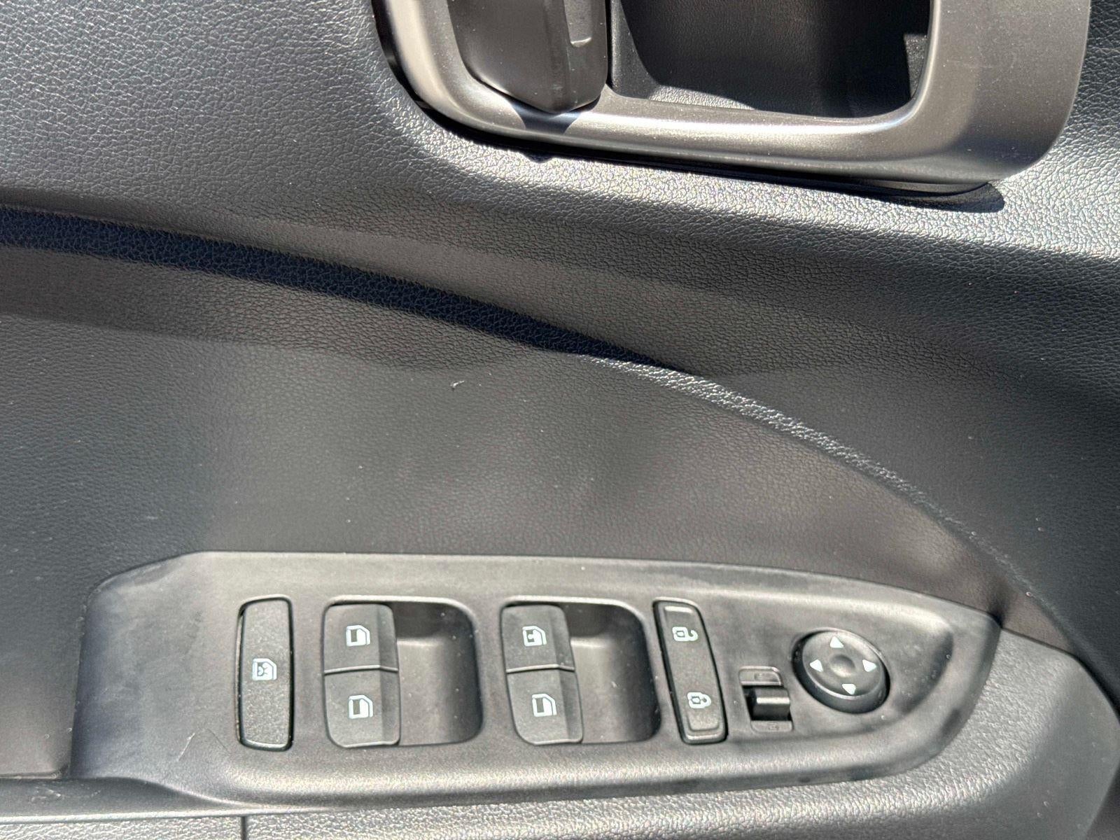 2025 Hyundai Venue SE