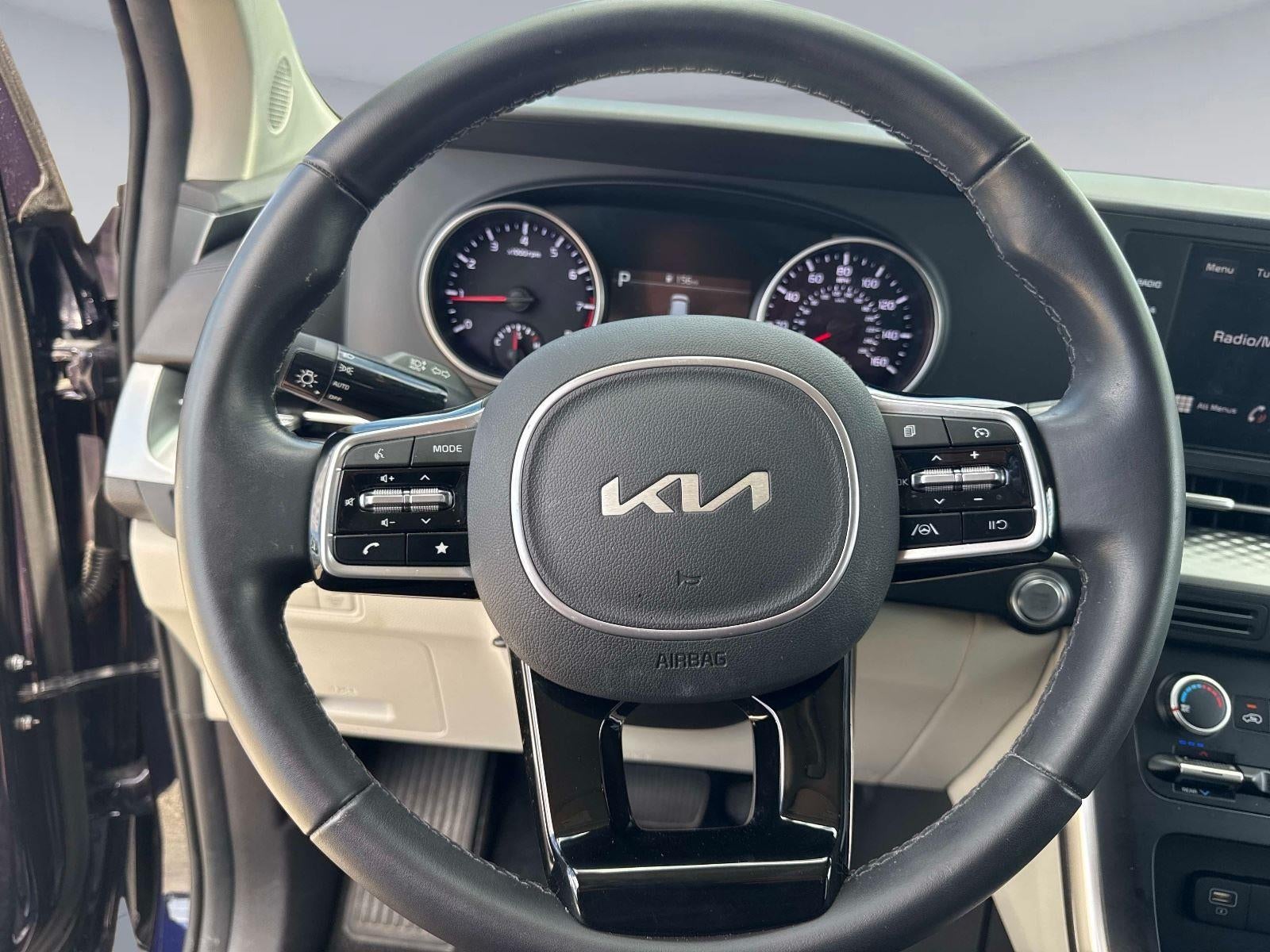 2023 Kia Carnival LX