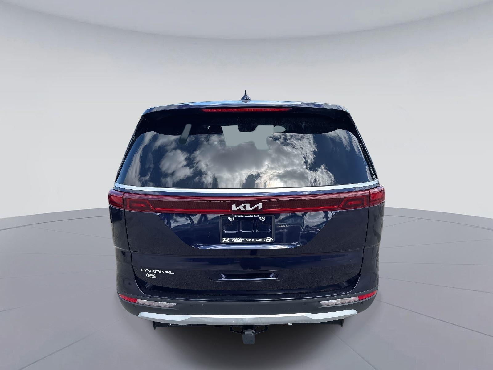 2023 Kia Carnival LX