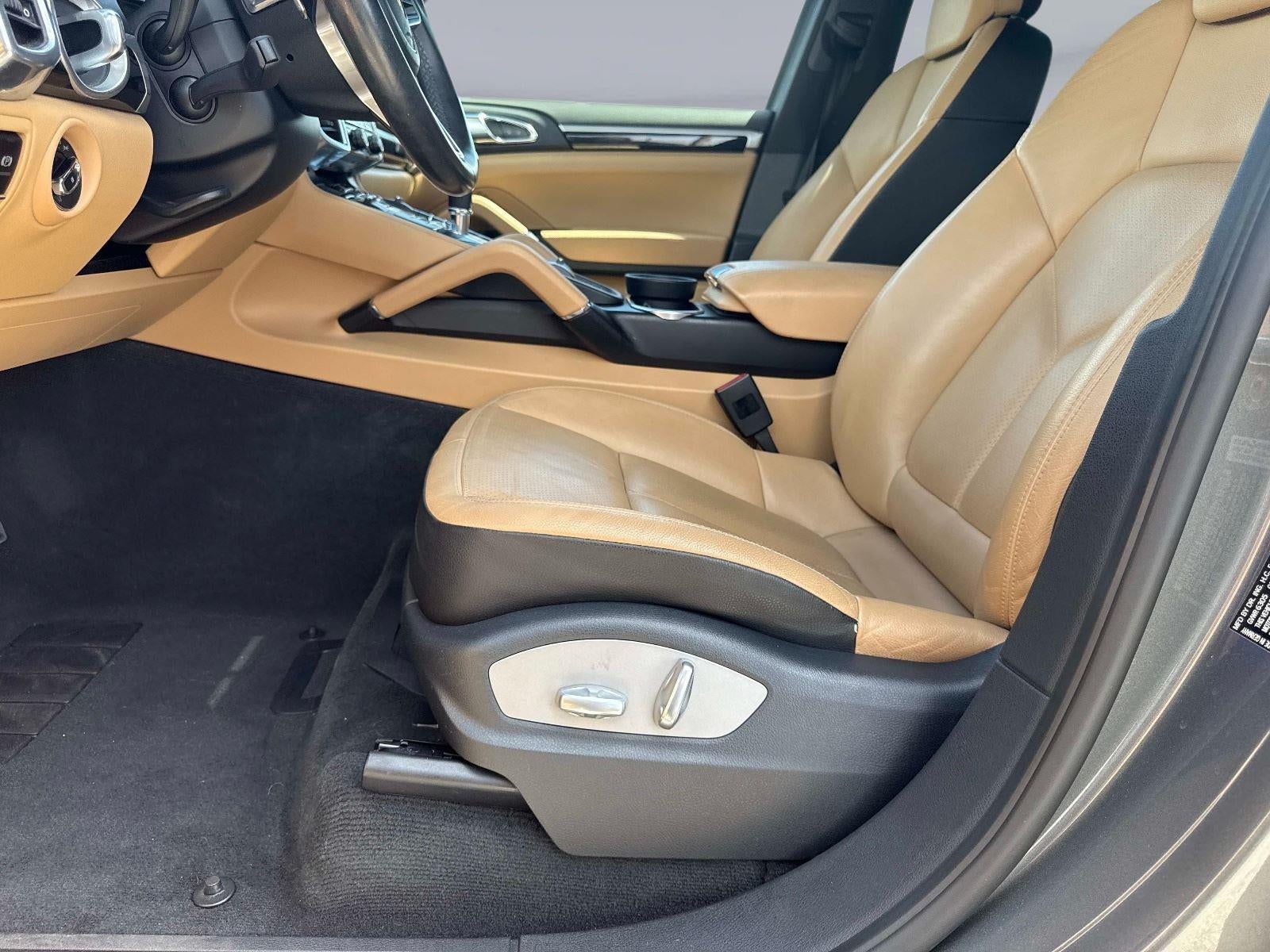 2016 Porsche Cayenne S