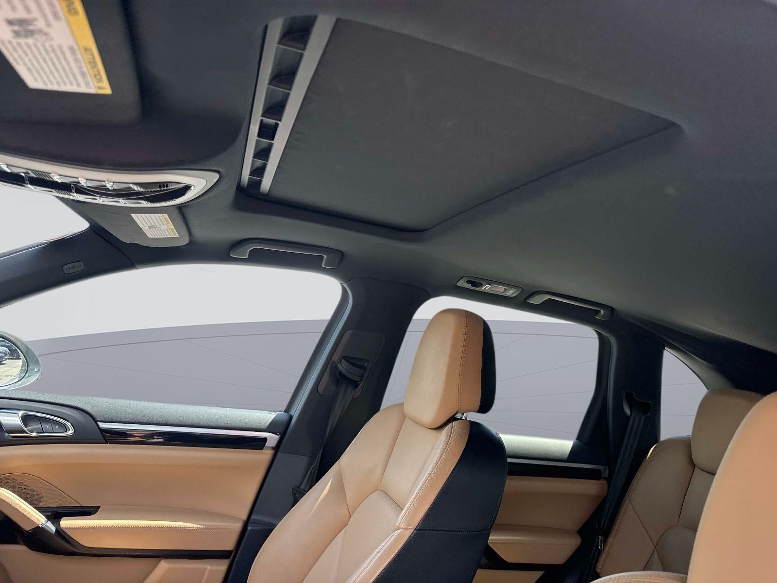 2016 Porsche Cayenne S