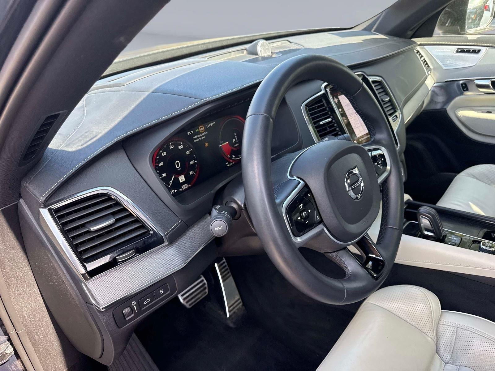 2022 Volvo XC90 Recharge Plug-In Hybrid R-Design